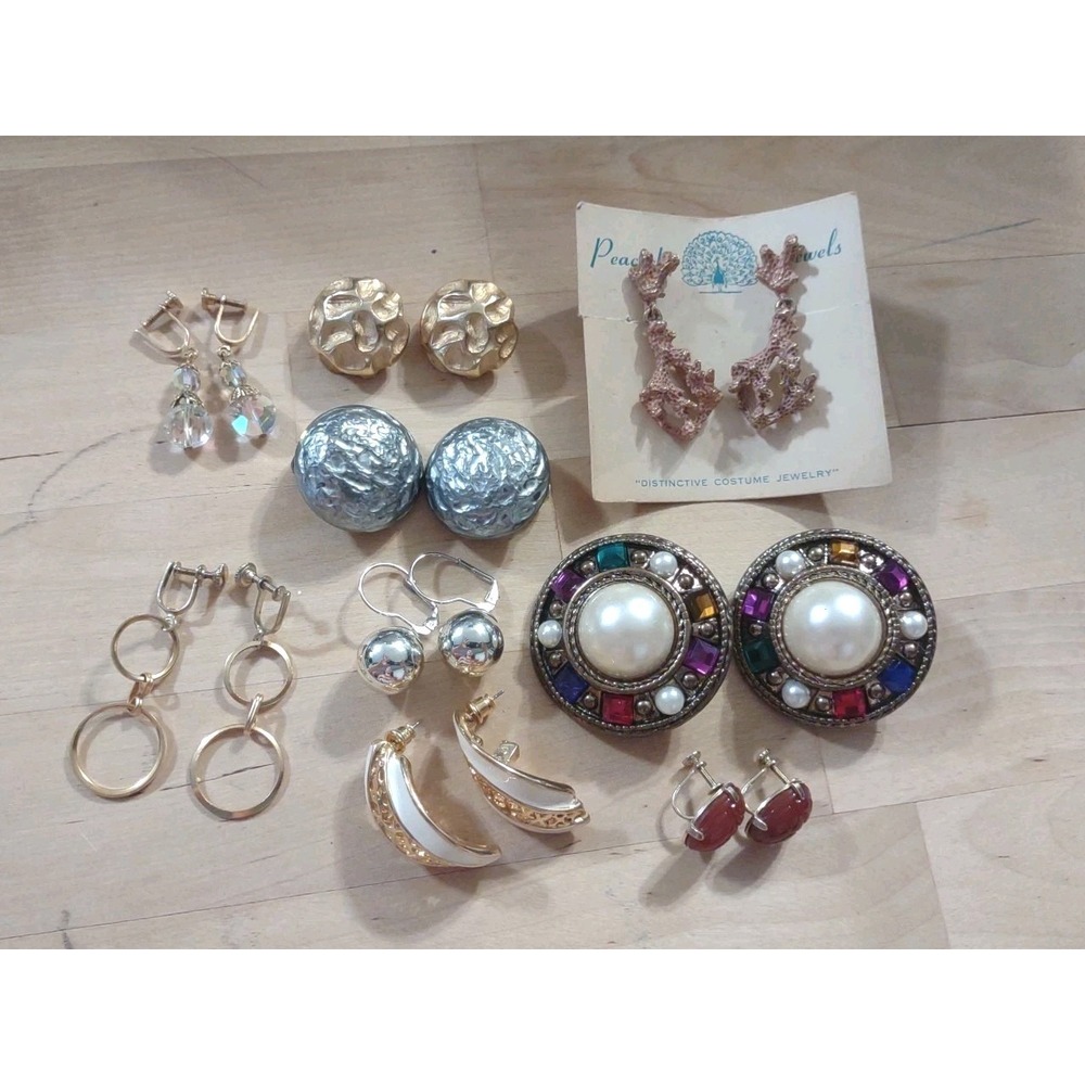 Vintage Costume Jewelry Earring Lot 9 Pairs‎ Faux Pearl Enamel Peacock Jewels